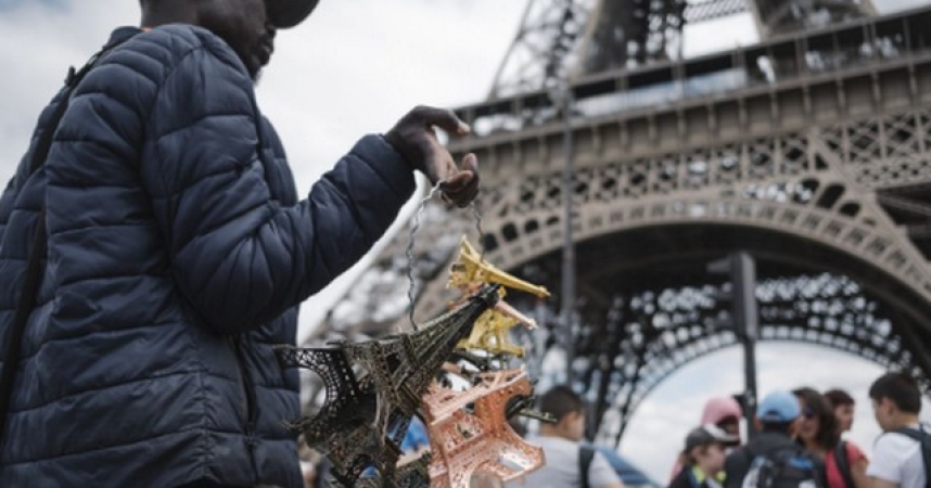 Pourquoi la Tour Eiffel affole les conteurs