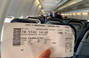 Pourquoi les billets d’avions vont encore (un peu) baisser
